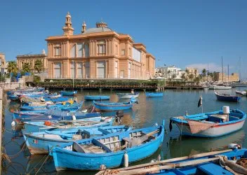 Un giorno a Bari: la città divisa in 3 parti